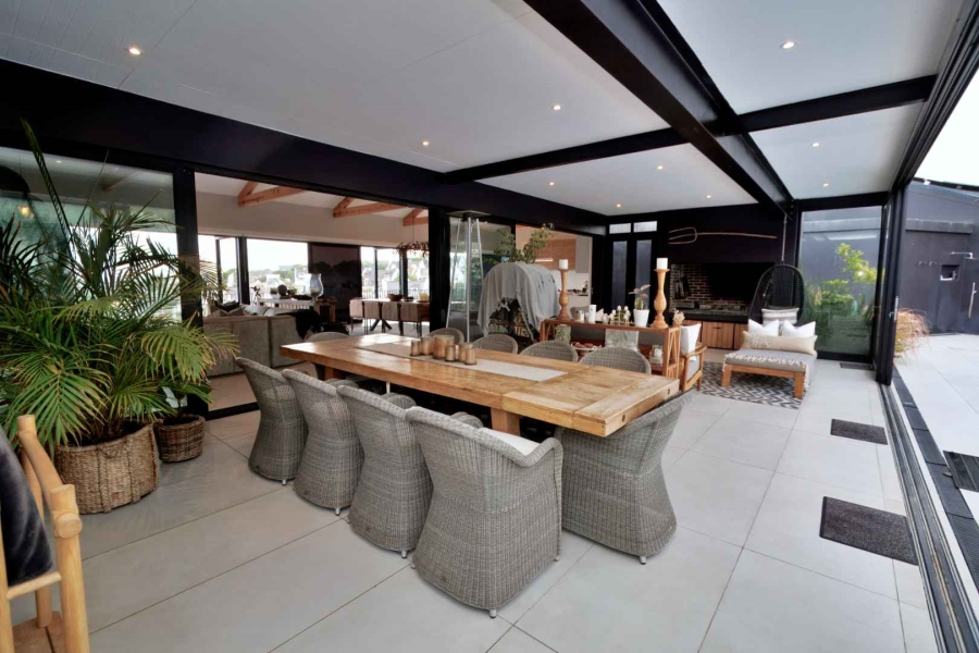 4 Bedroom Property for Sale in Stilbaai Wes Western Cape